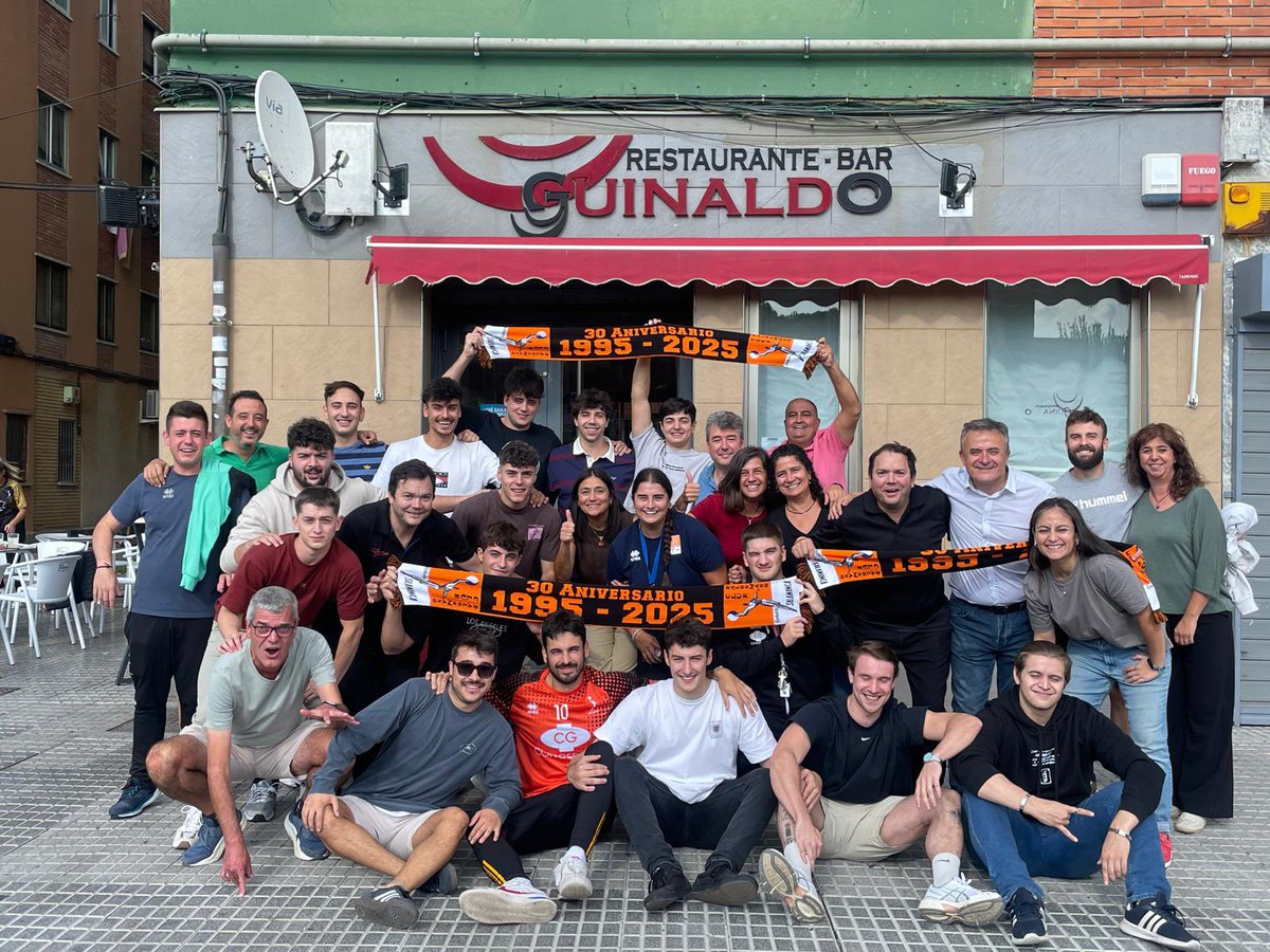 bmsalamanca's tweet photo. 📽️ | Equipo y afición juntos disfrutando de lo más bonito de nuestro deporte: los momentos https://t.co/Q8aN2IOo1Y