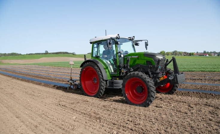 erbabrianza's tweet photo. Elettrico: Fendt finalmente in elettrico con il trattore e100 Vario https://t.co/HcpeGbCsOg https://t.co/jJ9w9eUcya