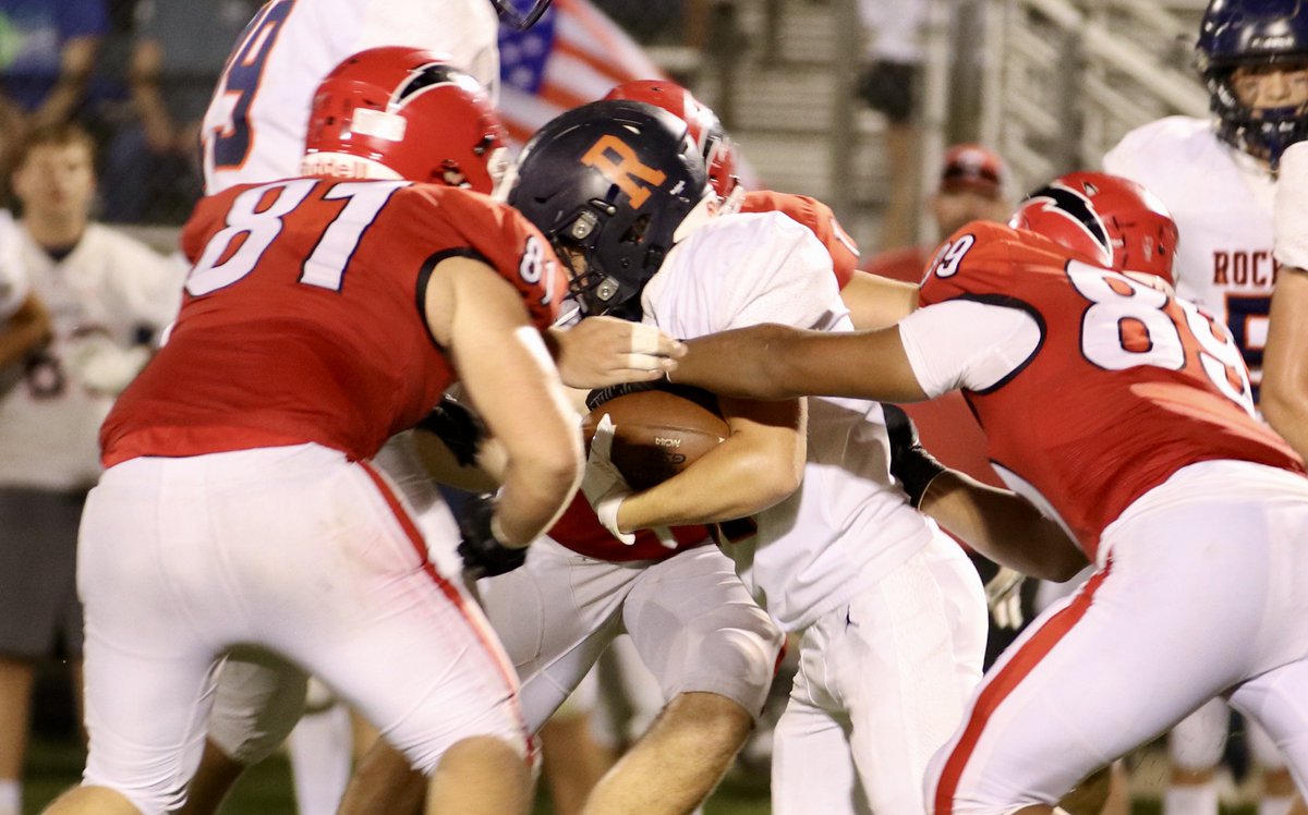 EDGYTIM's tweet photo. ICYMI Video: @GlenwoodFB
was able to pull off an impressive 45-17 win over
@CoachLeonard3
Rochester tonight in front of a packed house in Chatham also includes postgame comments https://t.co/xKrH9oA3Cv https://t.co/y0jW0m54aU