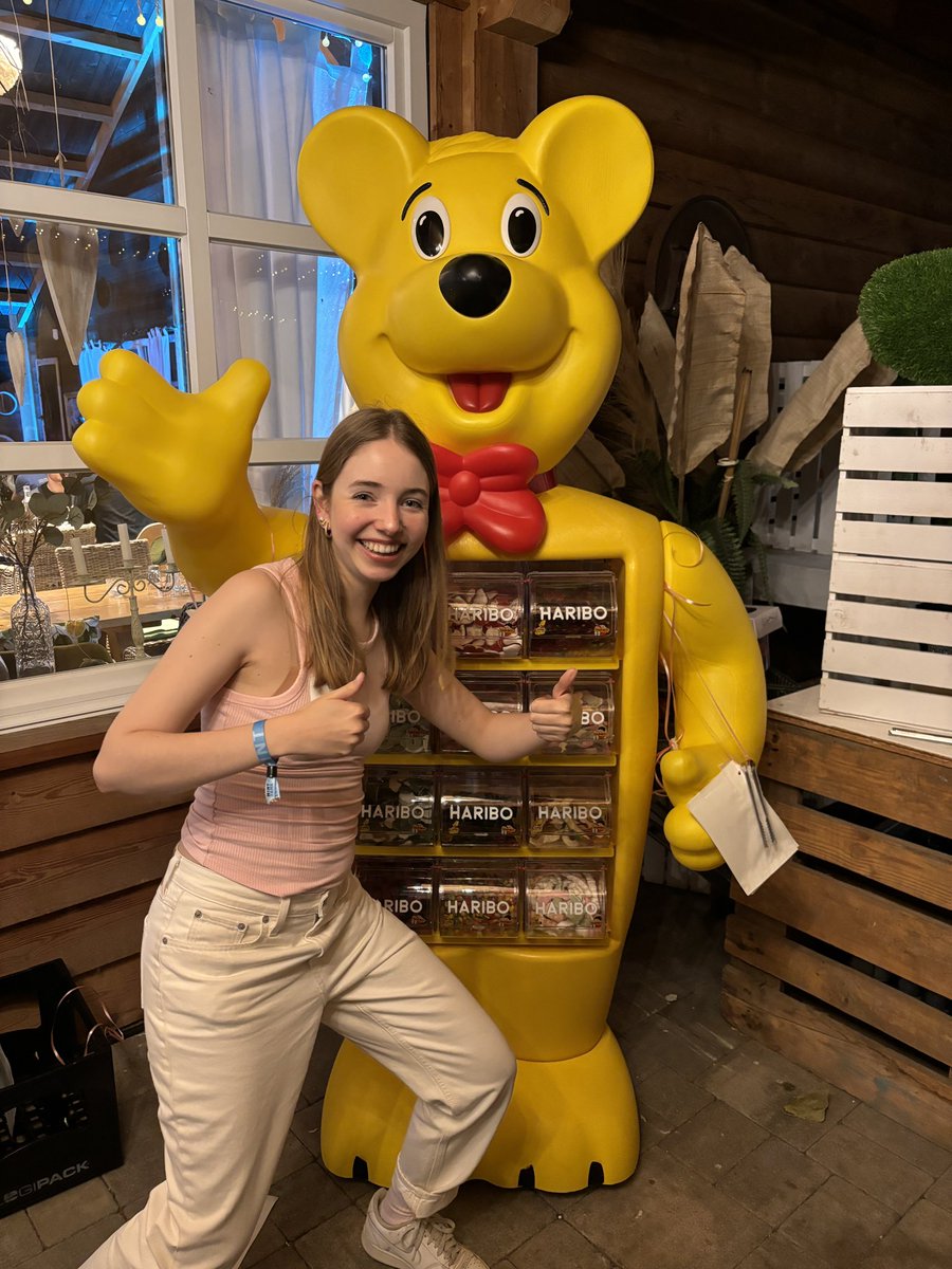 Thanks to the Dr. Hans Riegel-Stiftung, the last couple of days were exciting, filled with knowledge, networking, even sports and of course sweets. The cherry on top were the excellent keynotes from Martina Mara and Harald Lesch. See you all again in two years (hopefully earlier)