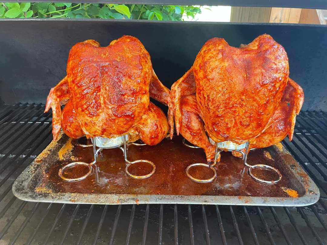 Airfemale14's tweet photo. 🍺 Can Smokin' Birds! 🐔 #SundayGrub 😋 https://t.co/LJSP7l3o1L