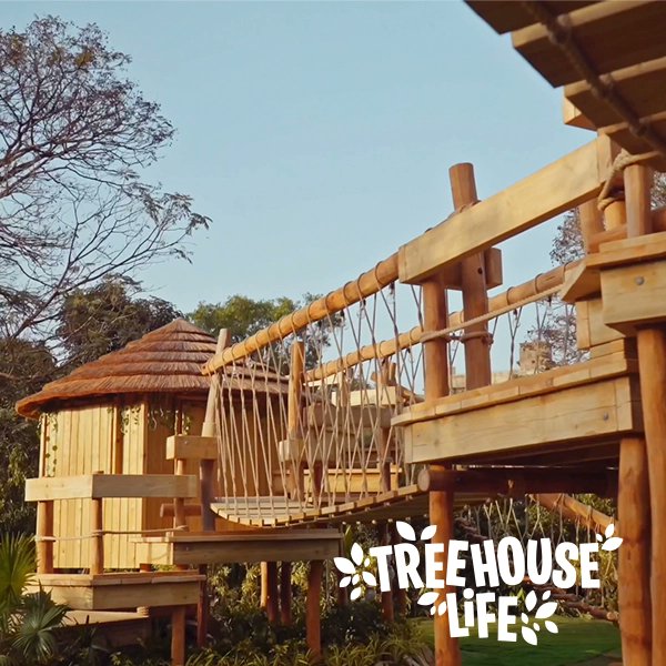 TreehouseLife's tweet photo. 💫 Discover how our treehouses transformed a family's backyard into a fantasy adventure land. #ClientStory #TreehouseMagic #FantasyLiving #Futurescape2024 #Innovation #TreehouseDesign https://t.co/CGUp3upIEu https://t.co/I1vWsPp8oh