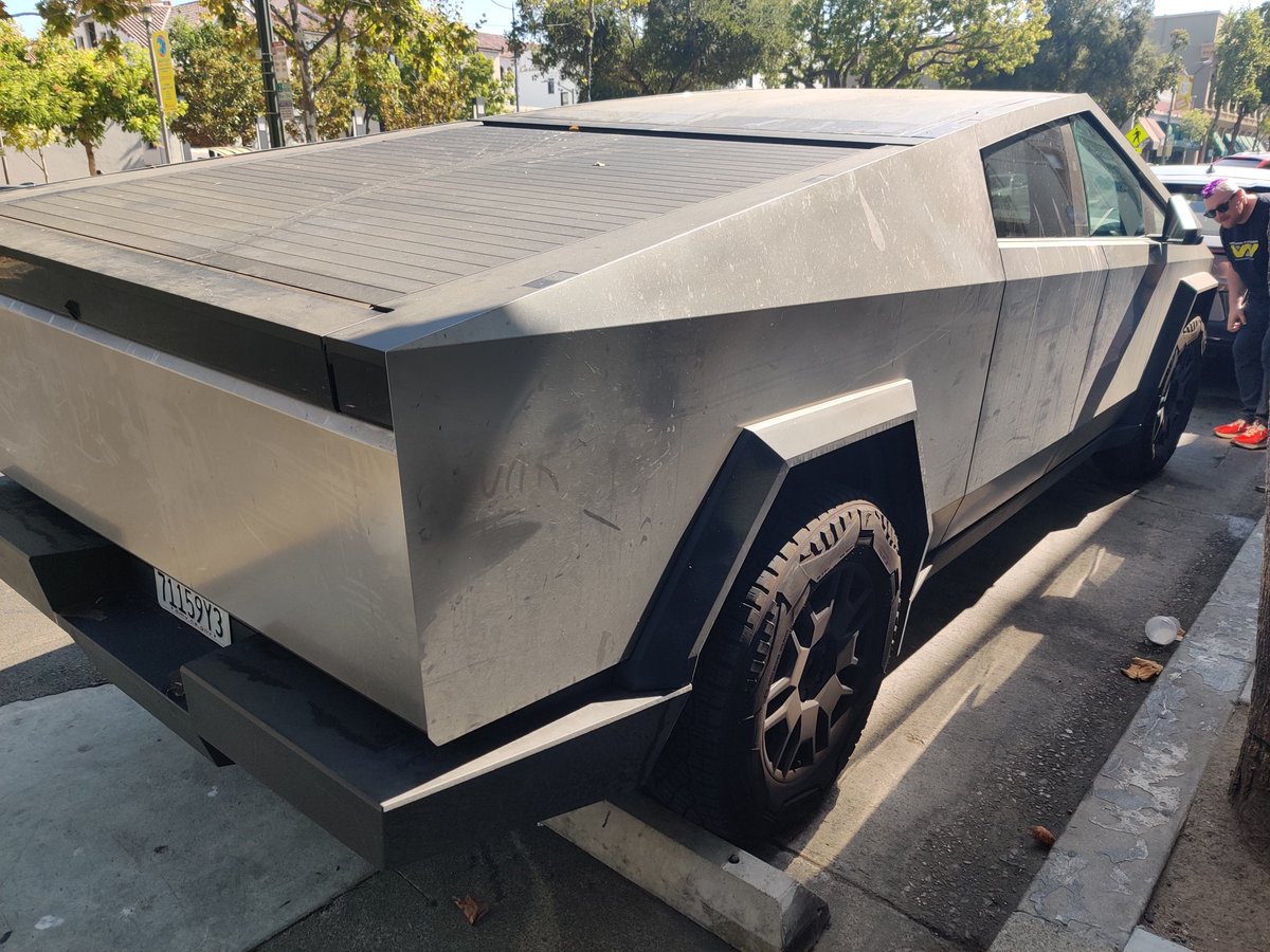 ZIM VR Live 🌋 tweet media