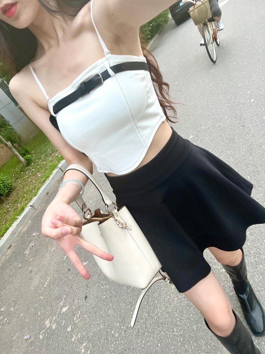 斩女更斩男❤
#男娘 #ts #伪娘 #share https://t.co/MOka8s4U1F