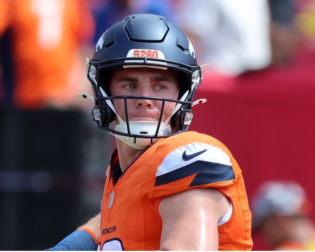 Today’s  jerseys give a bit of a 1965/1966 vibe.  #BroncosCountry