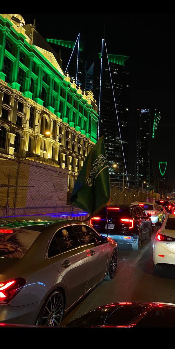 gorgeous4ew's tweet photo. كل عام وحنا بأول الصفوف 🇸🇦❤️ https://t.co/wB9DNg4UhM