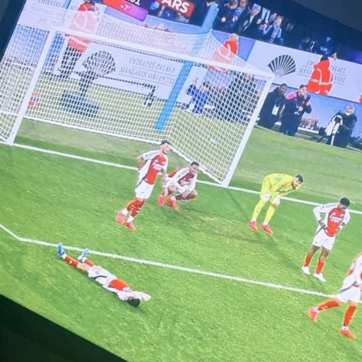 𝑨𝑯𝑰𝑴𝑩𝑰𝑺𝑰𝑩𝑾𝑬 𝑻𝑰𝑴𝑶𝑻𝑯𝒀 tweet media