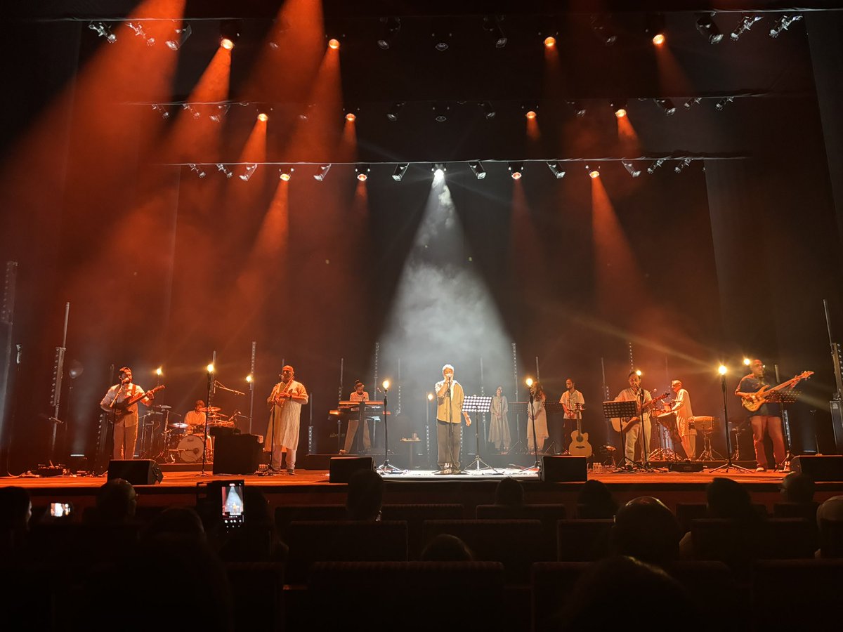 hemantkaul's tweet photo. Melody reigned supreme at Lucky Ali’s Concert at @nmacc_india a few hours back. Brought back memories of his iconic songs that were part of our growing up years. Accompanying artists were top notch and made up for an ageing Ali who continues to be loved. 

#luckyali #nmacc #sur https://t.co/heCq3GFFqa