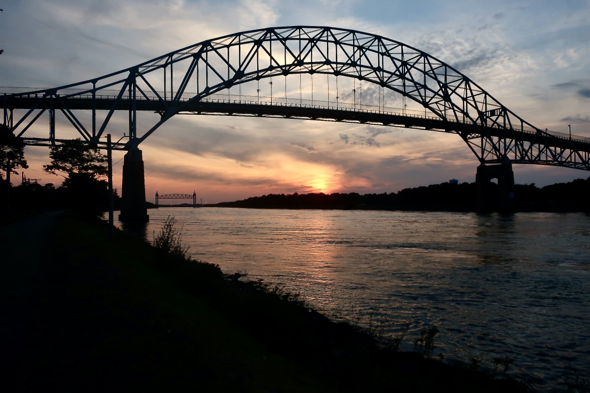 Recent Canal Sunset SLIDE SHOW + Great Blue Heron Takes Flight VIDEO  #capecod #capecodcanal #sunset capecodwave.com/canal-sunset-s…