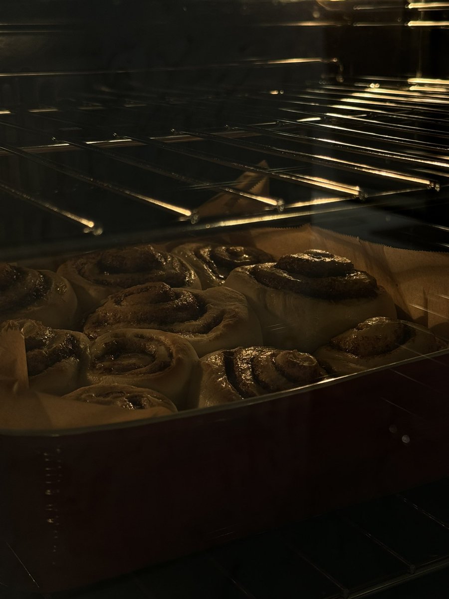 hassahaq's tweet photo. In my baking era 👩🏻‍🍳 https://t.co/yMIrd8Iqgp