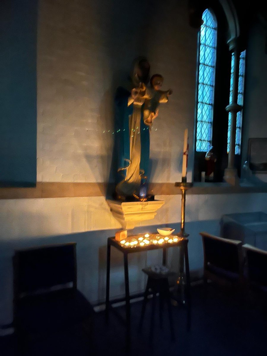 We had a special pet blessing service this afternoon, we estimate 140 legs came to sing pray and remember. Candles were lit for pets and people whom we have loved but are no longer 🙏