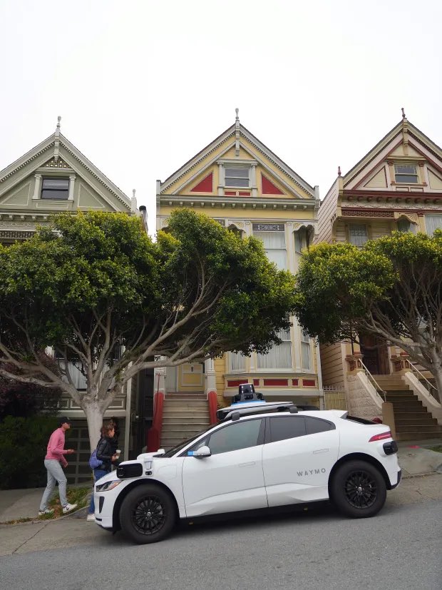 Craig_S_Rice's tweet photo. The driverless car is the new cable car for visitors in San Francisco. We’ve quickly progressed from “Is it safe?” to “You gotta try this!” https://t.co/SFOVbOJk4b