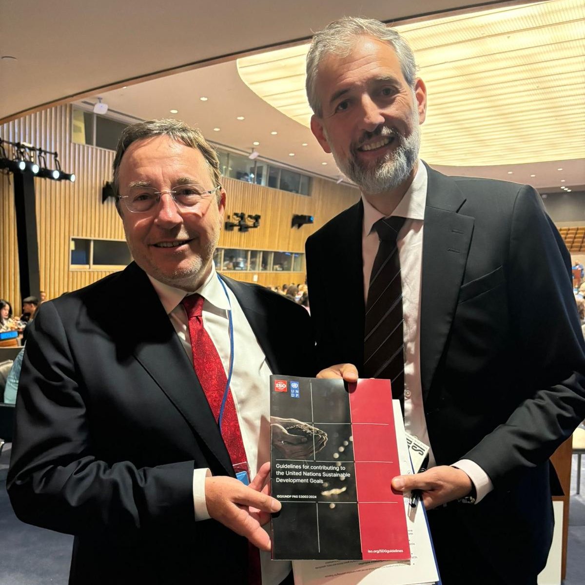 UNDP Sustainable Finance (@undp_sdgfinance) on Twitter photo Building on the recent ISO/UNDP Guidelines for the #SDGs launch, <a href="/UNDP/">UN Development</a> Administrator <a href="/ASteiner/">Achim Steiner</a> met w/ <a href="/isostandards/">ISO</a> Dep. Secretary General Silvio Dulinsky to advance our partnership and discuss advancing sustainable development via robust management system standards. 🌍📖 #UNGA79 Building on the recent ISO/UNDP Guidelines for the #SDGs launch, <a href="/UNDP/">UN Development</a> Administrator <a href="/ASteiner/">Achim Steiner</a> met w/ <a href="/isostandards/">ISO</a> Dep. Secretary General Silvio Dulinsky to advance our partnership and discuss advancing sustainable development via robust management system standards. 🌍📖 #UNGA79