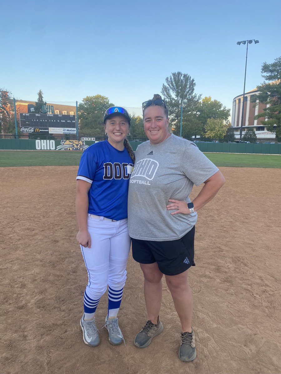 JuliaDeely2026's tweet photo. Had an amazing day yesterday at a camp for Ohio University! Thank you Coach Hall for such a great experience! and Thank you Mom and Dad for taking me! I learned so much about outfield and hitting and had so much fun!! @Hall_J_4 @OhioBobcatSB @CoachJeffHill @sheetman01 https://t.co/Xqo4Fb8UC7