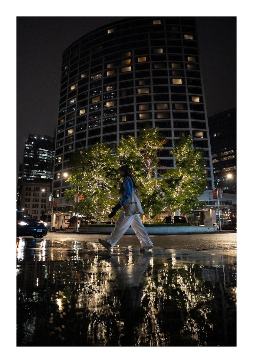 bbideep's tweet image. Wet night streets of Vancouver.

My first time in Vancouver was a dark and rainy  afternoon. Waited for it to be dark enough to go out and capture some street shots. The city light reflections on a rainy night are usually a treat.