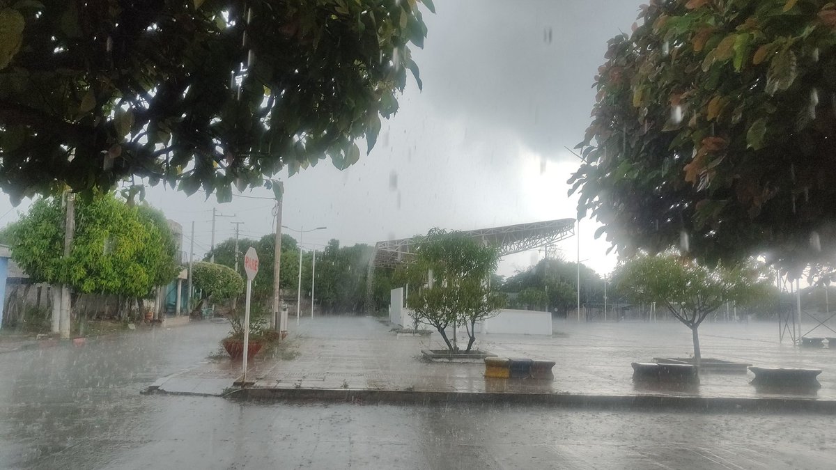 Jose11024's tweet photo. @_iclima Lluvias a esta Hora en Becerril Cesar https://t.co/f0r8Plx62L