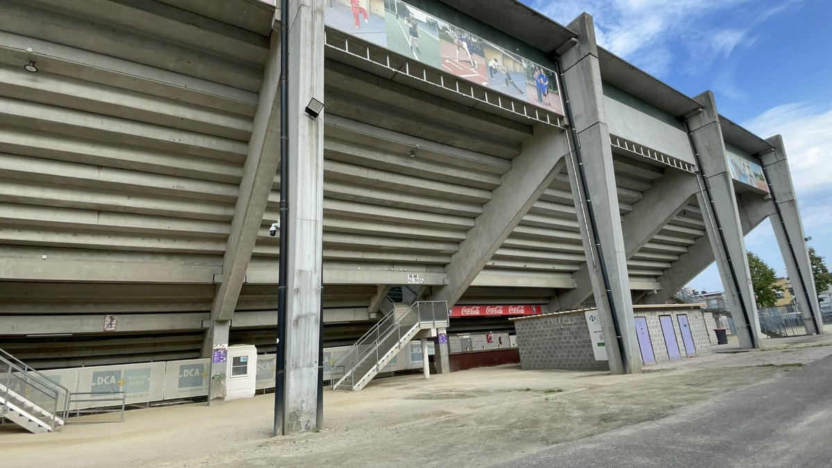 rivalriesworld's tweet photo. What a day… never been that tired for research, interviews, location visit in Antwerp. First 08.00 departing to Antwerp and making footage of the Olympic Stadium of Beerschot #derby #antwerpen #beerschot #Royalantwerp #RAFC #KBVA https://t.co/9SZ67iUinQ