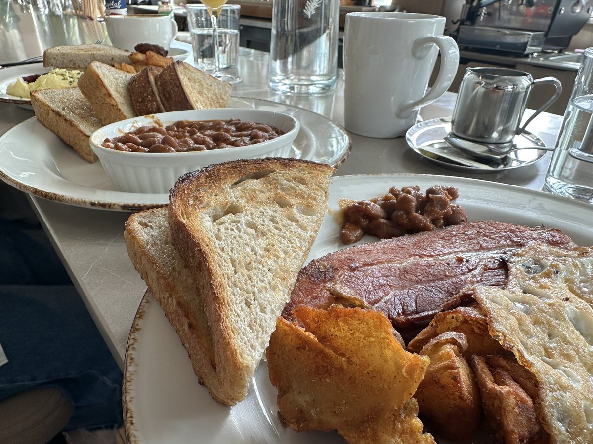 justbegemma's tweet image. Sunday brunching at one of my fave restos! #Terre 👌