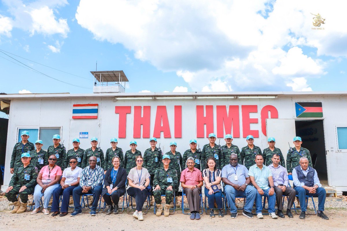 THAIHMEC's tweet photo. 🇹🇭 วันที่ 22 ก.ย. 67 กองร้อยทหารช่างเฉพาะกิจ ไทย/เซาท์ซูดาน ผลัดที่ 5 ให้การต้อนรับ Mr.Chandramouli Ramanathan Assistant Secretary-General และคณะฯ ในโอกาสเดินทางมาตรวจเยี่ยมหน่วย THAI-HMEC  ณ ค่ายพักทหารไทย เมืองจูบา

🇹🇭🇺🇳🇸🇸
#THAI_HMEC _5
#UNMISS https://t.co/YGZEYCfSUm