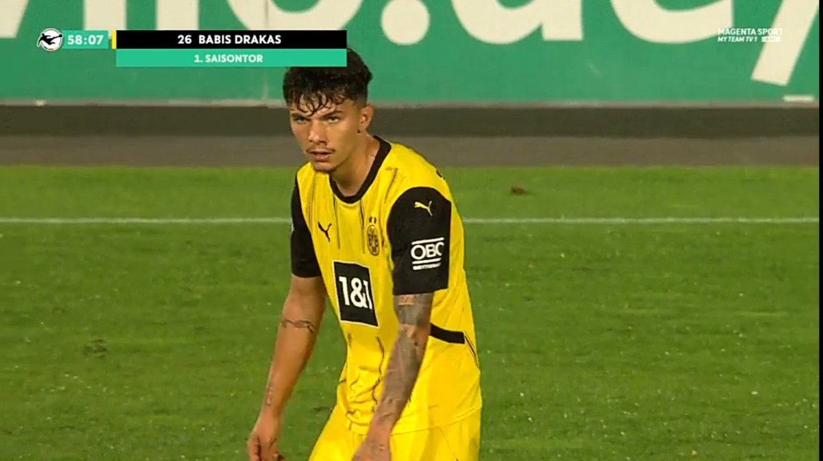 Do_Jugend's tweet photo. TOR FÜR DEN BVB!
TORSCHÜTZE MIT DER NUMMER 26
BABIS DRAKAS!!
#BVBAAC #BVBU23 #3Liga https://t.co/hfep2g5VPS