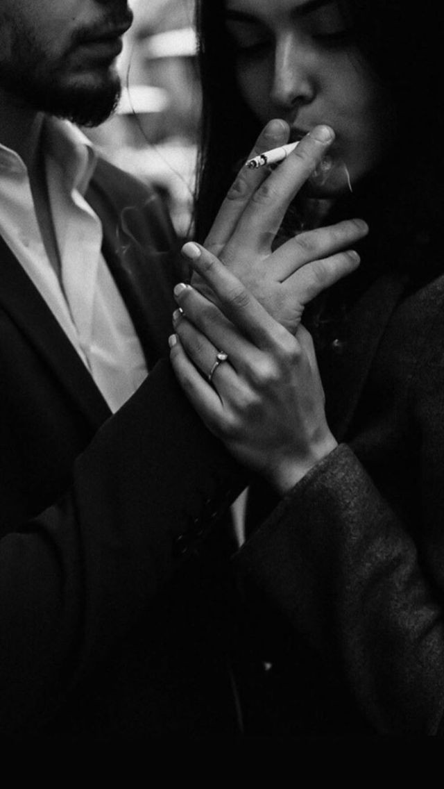 Bir hasret kaç şiir eder?
Haberin var mı senin.?
Çık gel...
Yazdırma gelmişine geçmişine.
Çok ayrılık içtim ben,
Kalbim güzel hani...!