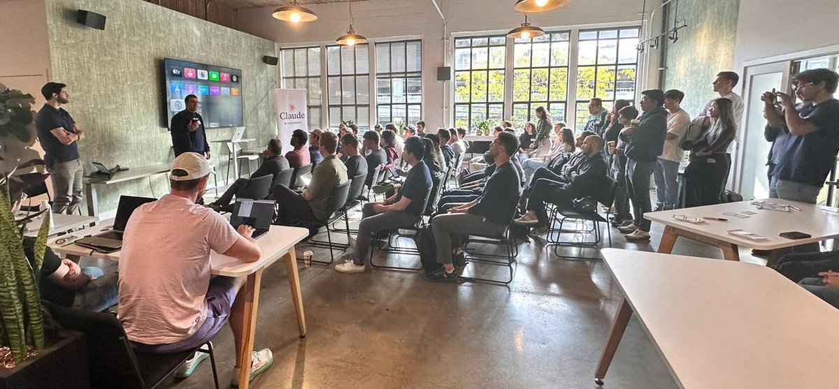 🚀 AI Tinkerers humans-in-the-loop AI agents hackathon is in full swing. 

$14,800+ in prizes. Follow the thread below for the finalists at 2PT  👇 #tinkering