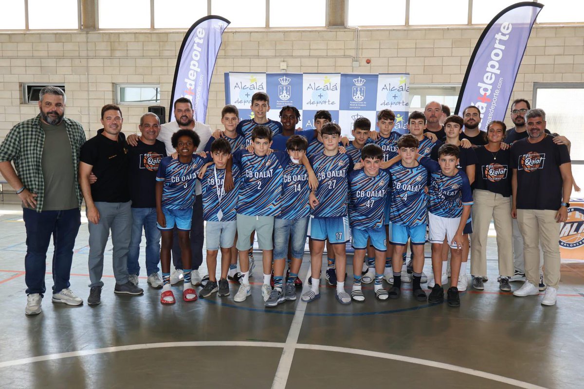 Éxito en nuestro Torneo U14 <a href="/aytoguadaira/">Alcalá de Guadaíra</a>. Rendimiento increíble por parte de los equipos y un ambiente único e irrepetible. Gracias a tanto amante del 🏀 y el cariño recibido.
🥇R. Madrid
🥈Unicaja
🥉C. Córdoba
4️⃣ Qalat
5️⃣ Gran Canarias
6️⃣ R. Betis
7️⃣ UCAM Murcia
8️⃣ F. Granada