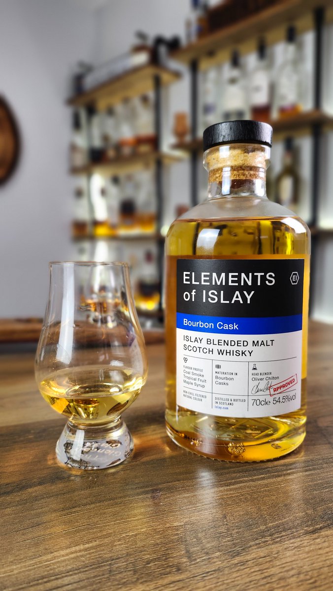 WhiskyNeighbour's tweet image. Elements of Islay - Bourbon &amp;amp; Sherry Peat! First thoughts on this sample and bottle crack, but I am certainly enjoying the smoke and oak down here in the Nook.
#elementsofislay #scotch #peat #bourbon #sherry #whisky #whiskyneighbour @ElementsOfIslay youtu.be/qyesPvJAgTc