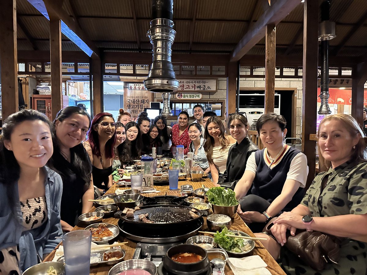YaWenChenMSSM's tweet photo. Finally we made it to go out as a lab! Thanks Susan who planned and made it happened! ❤️ https://t.co/gtNwucjiOY
