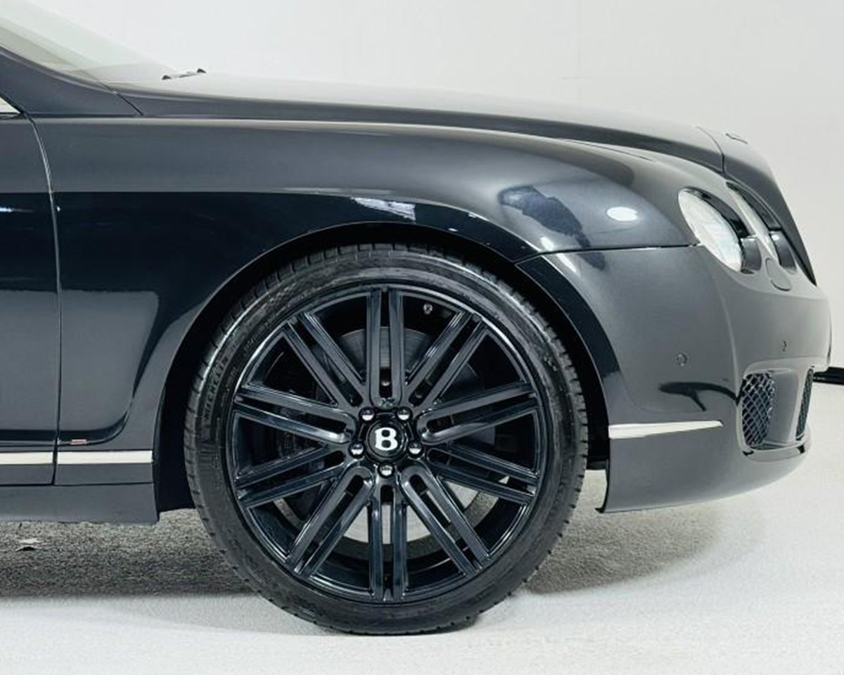 Barrett_Jackson's tweet photo. Better in a Bentley! Check out this 2008 @BentleyMotors #ContinentalGT Speed, powered by a #TwinTurbo 6.0L #W12 engine and #AllWheel drive. This #Bentley is selling with No Reserve, Oct. 10-13 at WestWorld during the 2024 #Scottsdale Fall Auction. 

More: https://t.co/L1Ndav4kC5 https://t.co/OdNqe40W8A