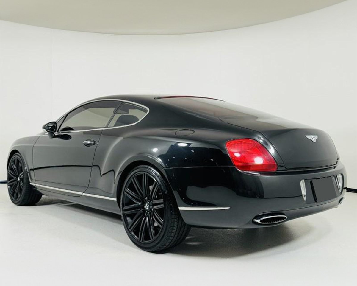 Barrett_Jackson's tweet photo. Better in a Bentley! Check out this 2008 @BentleyMotors #ContinentalGT Speed, powered by a #TwinTurbo 6.0L #W12 engine and #AllWheel drive. This #Bentley is selling with No Reserve, Oct. 10-13 at WestWorld during the 2024 #Scottsdale Fall Auction. 

More: https://t.co/L1Ndav4kC5 https://t.co/OdNqe40W8A