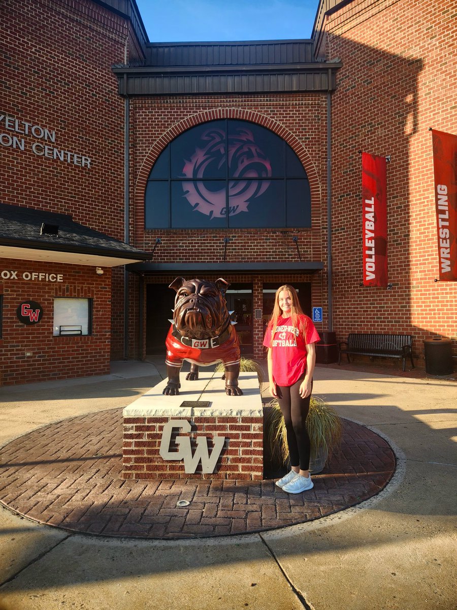 zoemorgan2026's tweet photo. Thank you so much @GWUSoftball for having me on an unofficial visit this weekend! I had such a great time! Thank you @mackzuppas and @baileywigness for taking the time to take me on a tour and for an amazing camp as always!! ❤️🐶🖤 https://t.co/PNYJTXpQPA
