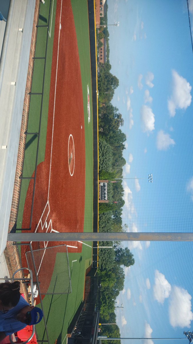 zoemorgan2026's tweet photo. Thank you so much @GWUSoftball for having me on an unofficial visit this weekend! I had such a great time! Thank you @mackzuppas and @baileywigness for taking the time to take me on a tour and for an amazing camp as always!! ❤️🐶🖤 https://t.co/PNYJTXpQPA