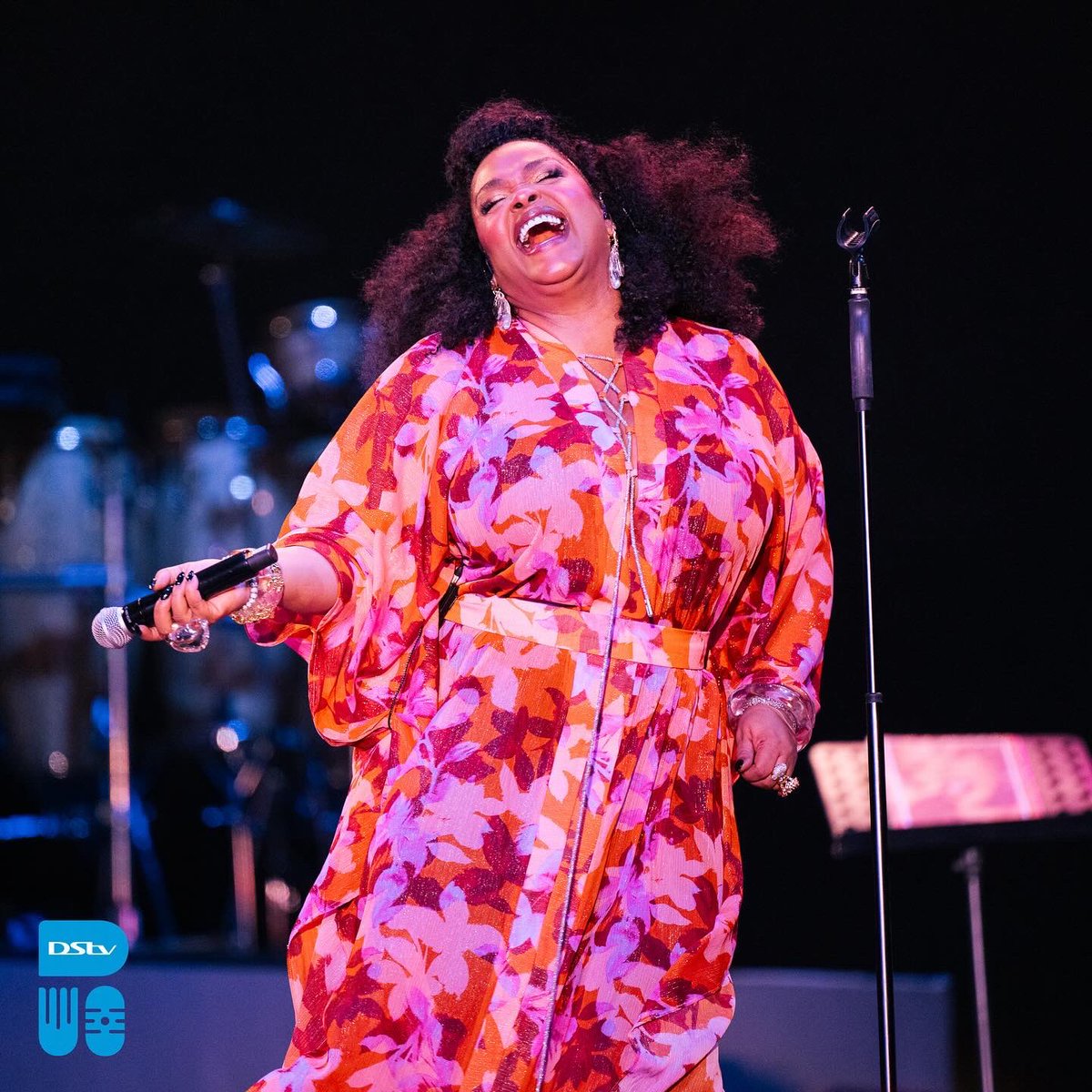 DeliciousFestSA's tweet image. Living our lives like they’re golden! ✨🙌🏾 @missjillscott Thank you for the soul-stirring performance at #DStvDeliciousFestival2024 🔥✌🏾