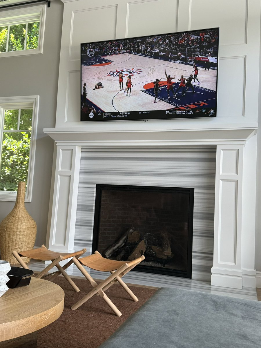 imarleneking's tweet photo. It’s going to be a couch potato day @WNBA 🔥🏀 https://t.co/5tZaEzCMoI