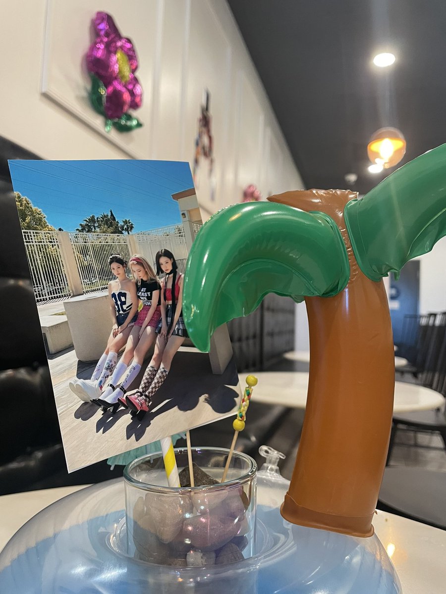 rose cups tweet media