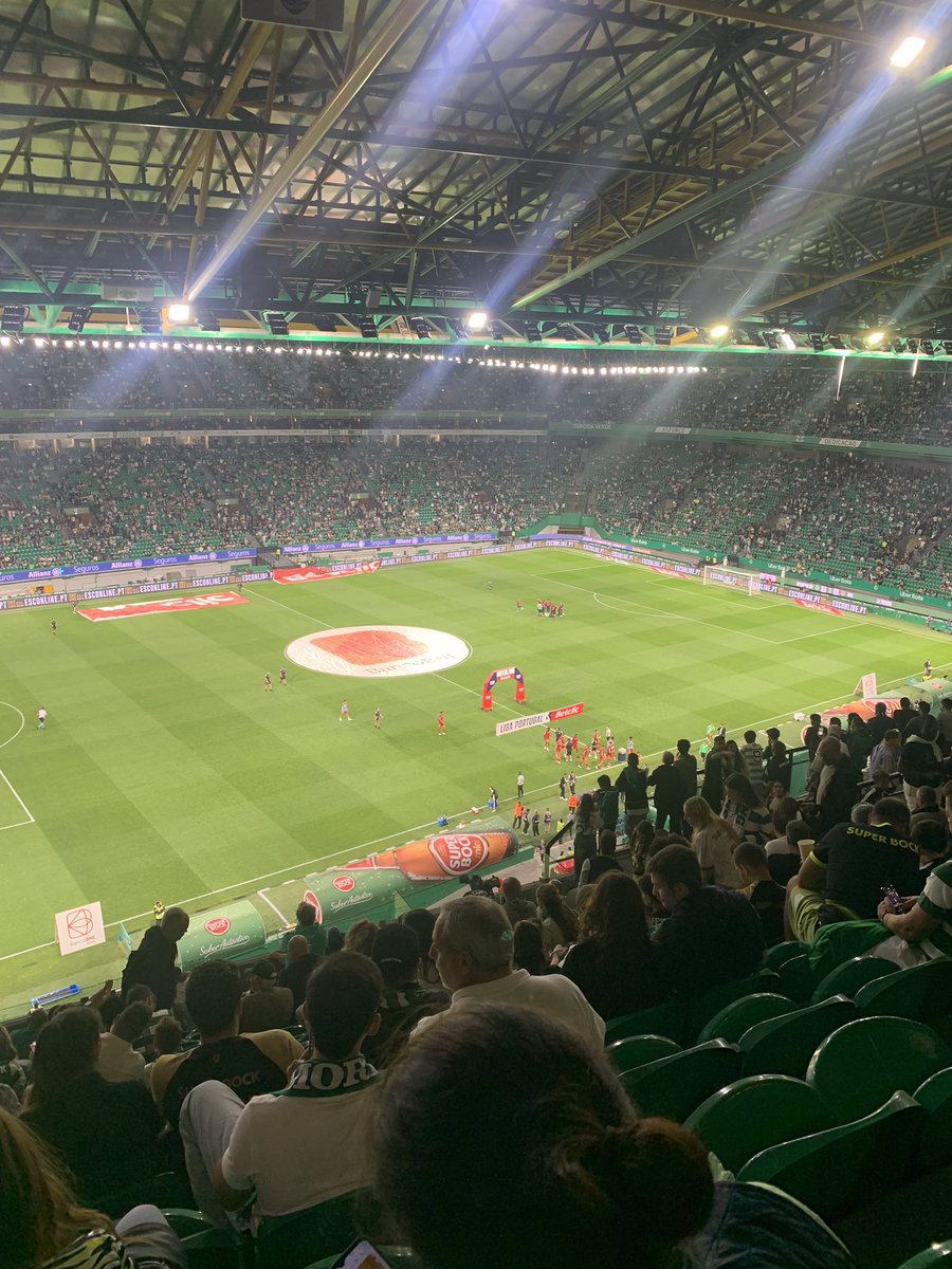 Napper Conrad Harders startdebut på stadion 🇩🇰