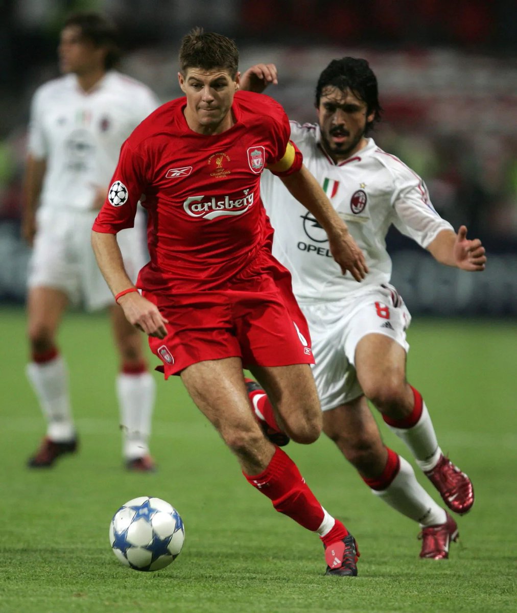 YNWAlfcnews_'s tweet photo. How many likes/RT’s can we get for Steven Gerrard? 👀🔴 https://t.co/wHDv8axBFB