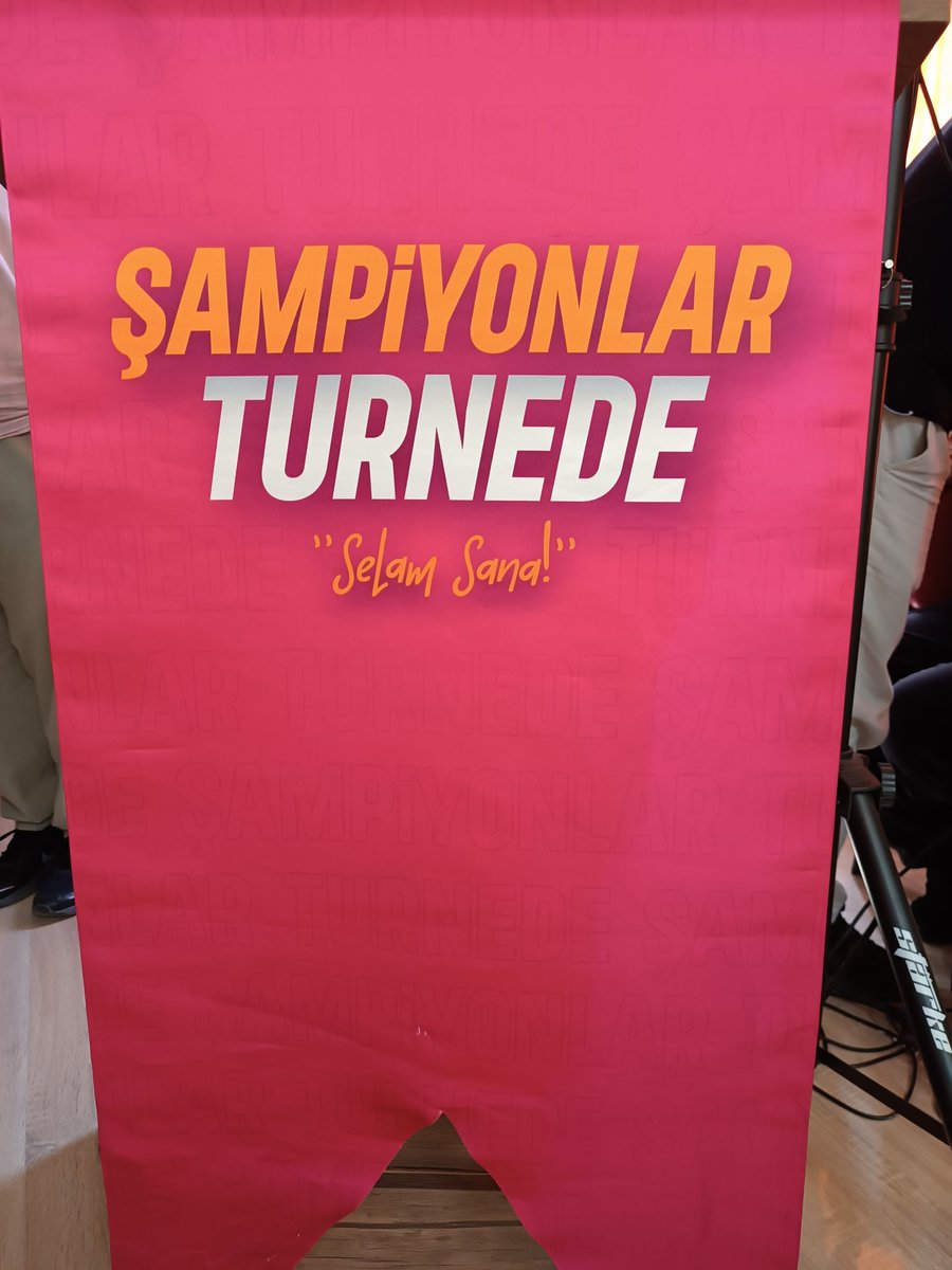 AihlSmk's tweet photo. Şampiyonlar turnesi program kapsamında İmam Hatip liselerinden mezun olap yks'de derece yapmış olan şu an Seçkin üniversitelerde okuyan gençlerimiz okul öğreneceğimizle buluştu https://t.co/Gz6H2AH5U1