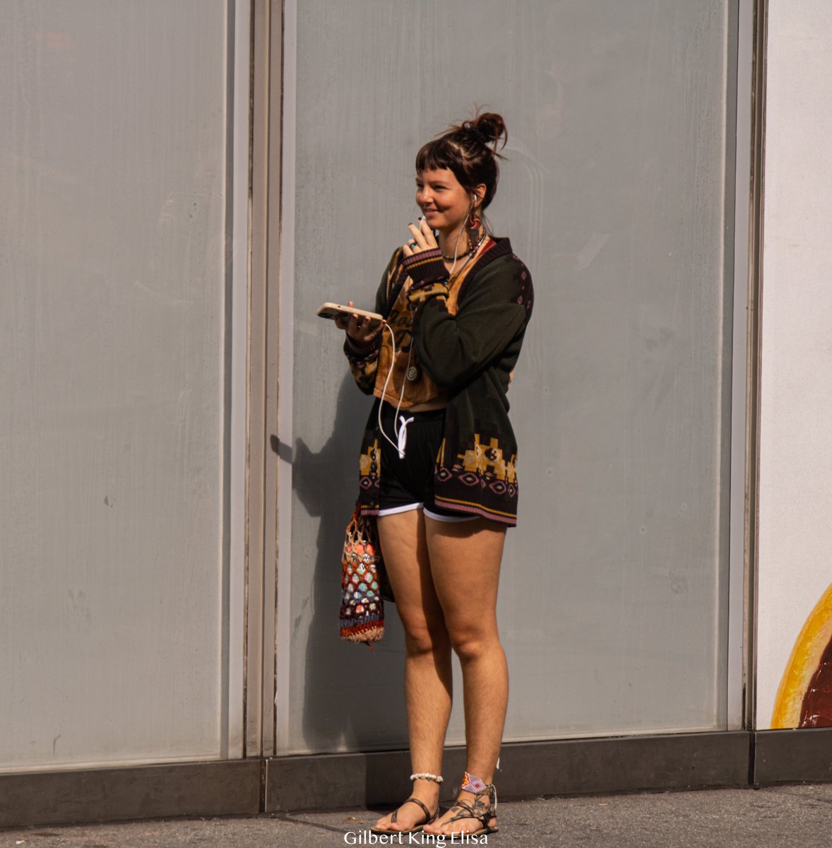 GilbertKElisa's tweet photo. "I Would Lose the Wireless Ones"
~New York City #GilbertKingElisa #peoplewatching #streetphotography #NewYorkCity #nyc #streetphoytographer #photography #people #peoplephotography #photogtapher #pictures #colorphotography #colorphoto #manhattan #white #cellphoneaddiction #fashion