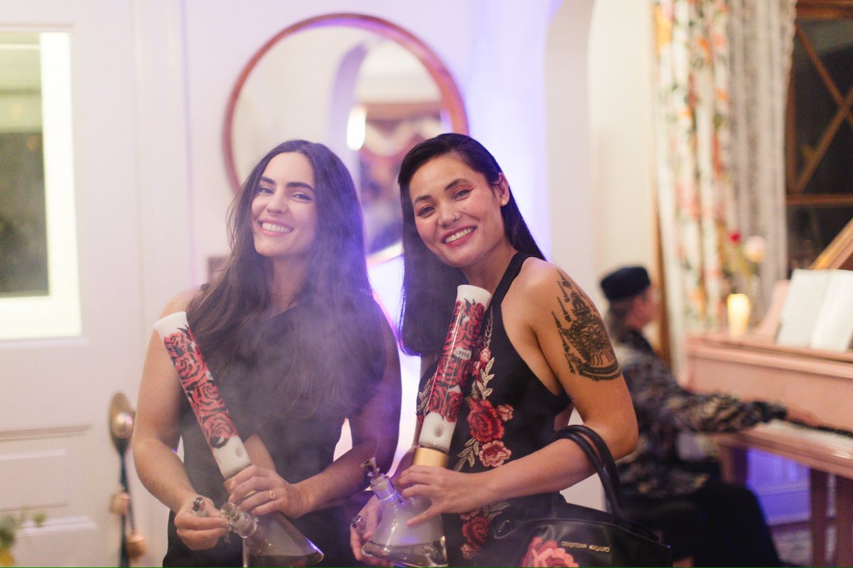 A private event is being held for investors interested in shaping the future of cannabis hospitality this week. 

Qualified investors only. 

DM for a meeting. 

cirrussocialclub.com