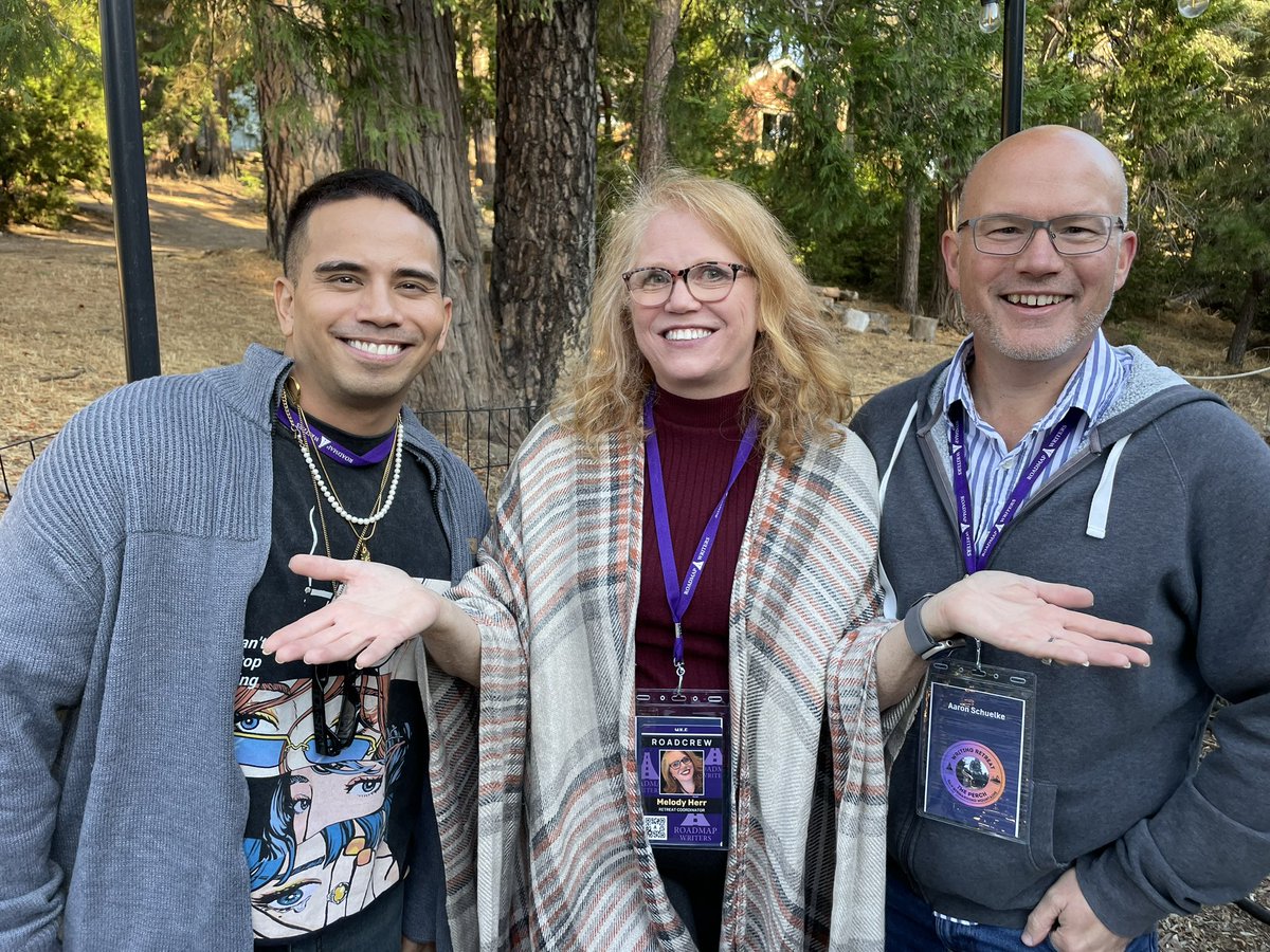 Write_Herr's tweet image. That’s a wrap on @roadmapwriters fall retreat . Built community, shared creativity, &amp;amp; memories. 
We even cooked the final dinner together after our caterer flaked. Really enjoyed meeting everyone. 
#writingretreat #ScreenwritingTwitter #ScreenwiterCommunity