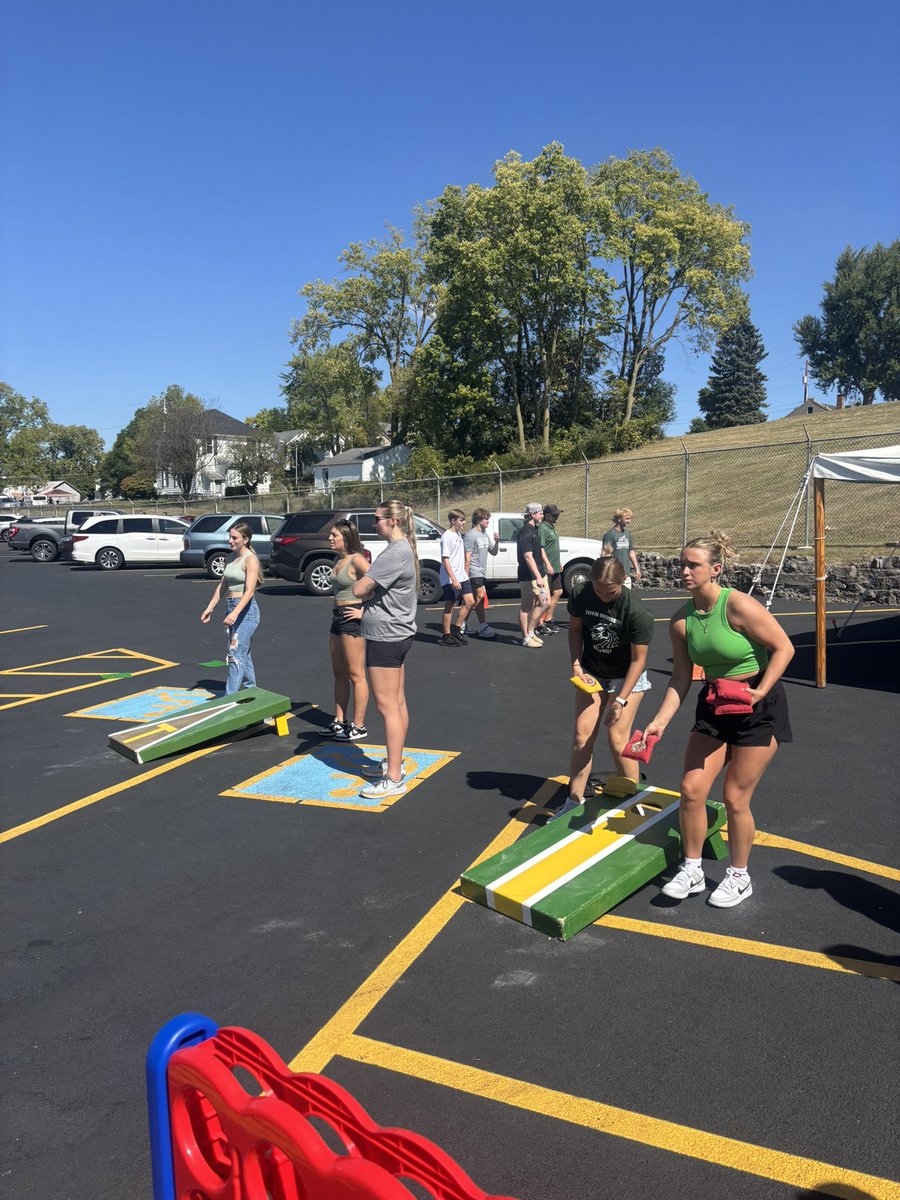 TiffinUWBB's tweet photo. Great time taligating @TUDragonFB yesterday‼️

#TUWBB #WEGRIND https://t.co/ynzzU2EQr0