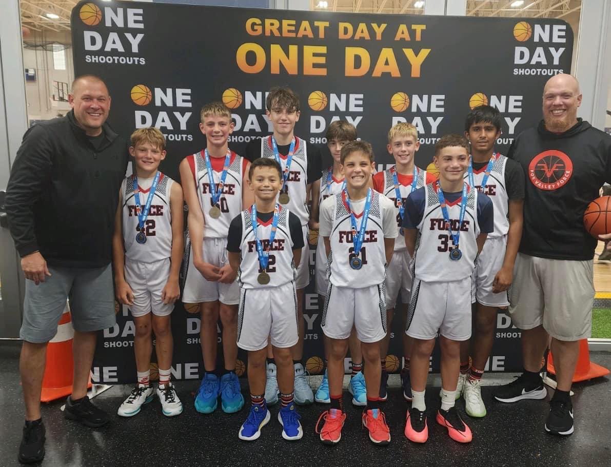 FVForcegbb's tweet photo. 7th grade boys came home champs today! 💪🏅 congrats, gentlemen! @OneDayShootouts https://t.co/18n41R4X1O