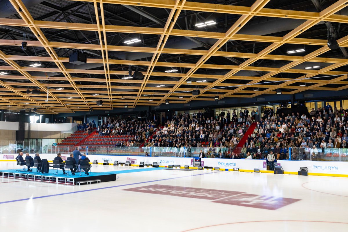 Douaisis_Agglo's tweet photo. Samedi 21 septembre, #Polarys la patinoire du Douaisis a été inaugurée par @christianpoiret, @xavierbertrand et Bertrand Gaume, en présence des grands noms du patinage français :  @P_Candeloro @GabriellaPks et @BrianJoubert84 https://t.co/smCH6rh9FB