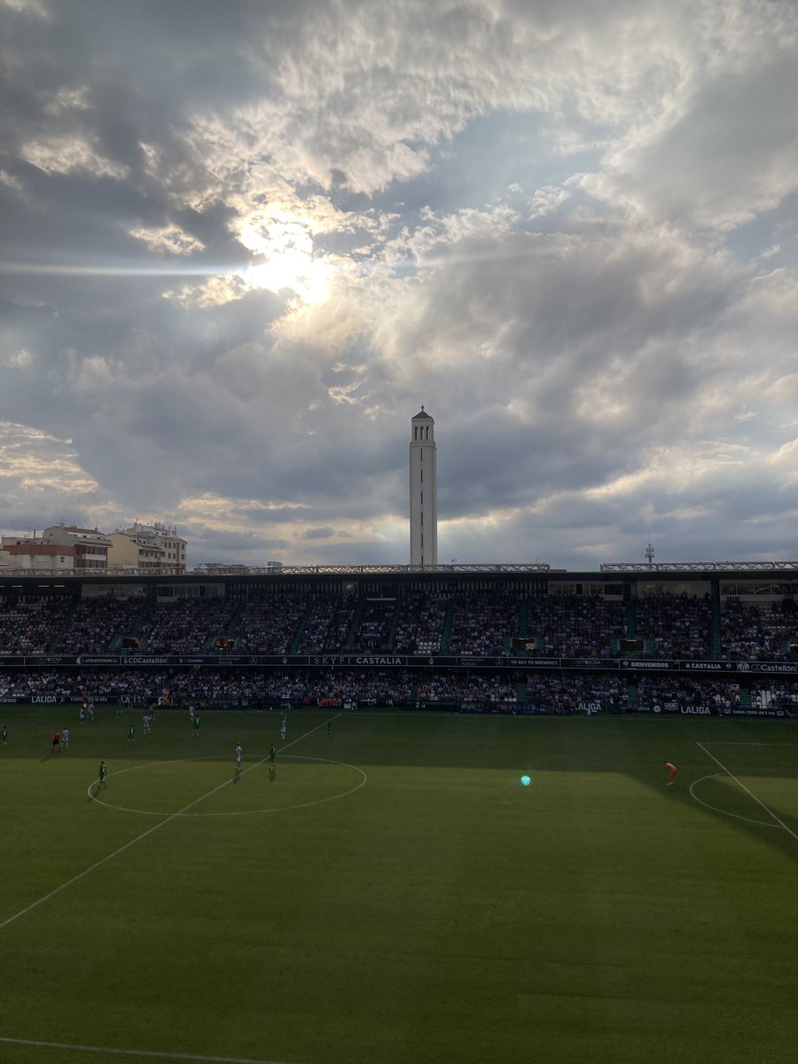 Castaliatardece's tweet photo. 24/25-> C.D. Castellón 0-1 Real Racing Club de Santander

#castalia #football #futbol #sunset #puestasol #postadesol #stadium #estadi #estadio #castellodelaplana https://t.co/kAdyucr4q3