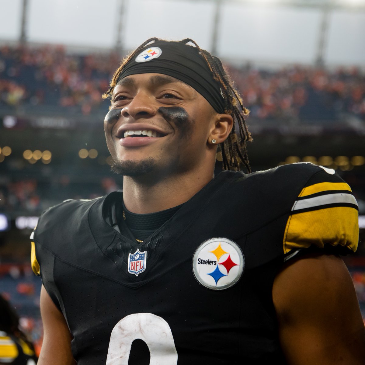 BleacherReport's tweet image. Justin Fields: 3-0 as Steelers starter

QB1 for the season? 👀