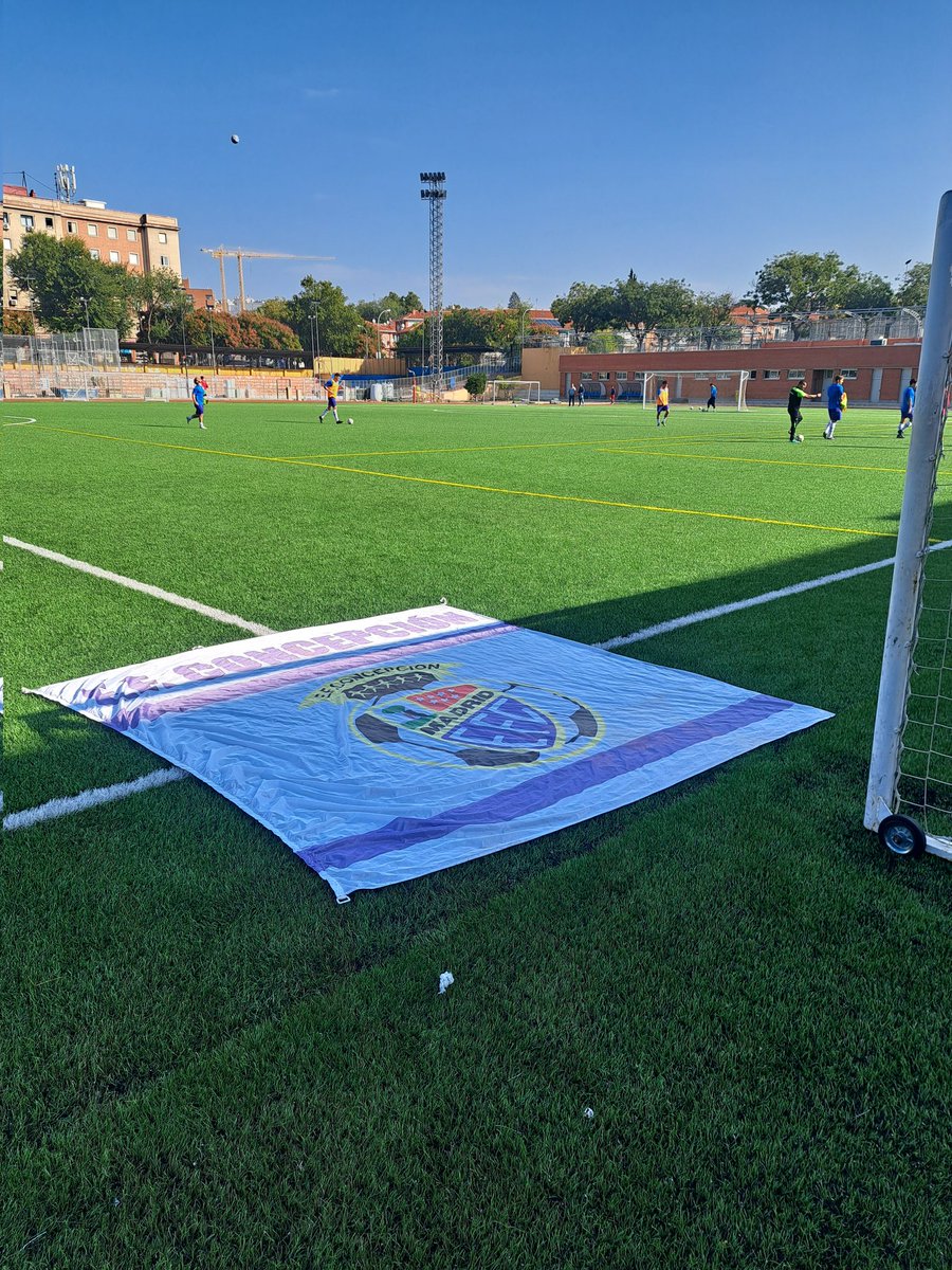 efconcepcion's tweet photo. El Aficionado A debuta en nuestro campo con una gran victoria por 3-0 contra un gran Dosa. Gracias a nuestra #afición que ha podido volver a disfrutar de un partido desde la grada reformada
#valores #ciudadlineal #rffm #futbol https://t.co/TeM8LIRtJb