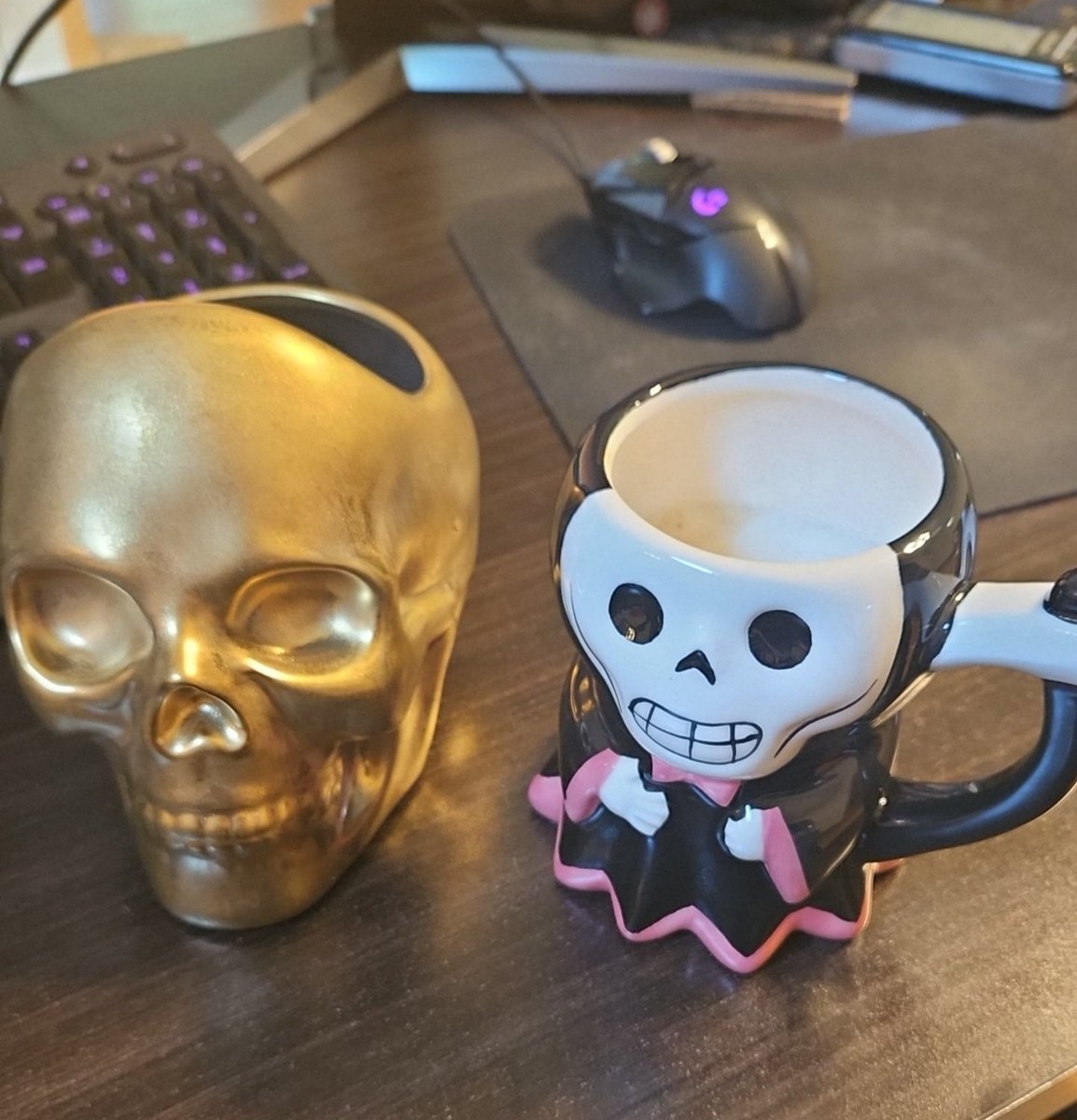 Impulse buy at target, help what do i even do with a hollowed out gold skull

Also got a cool mug