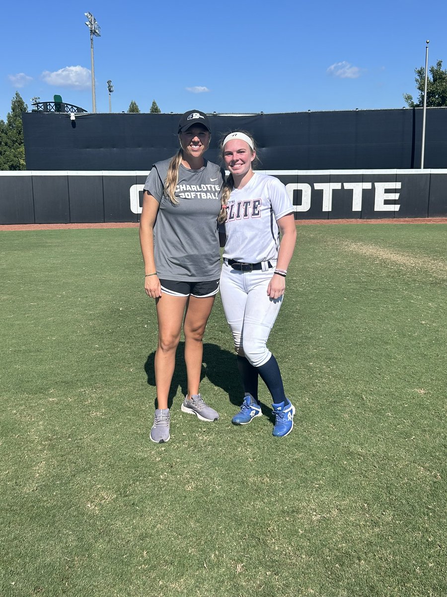 Izzy Tart tweet media